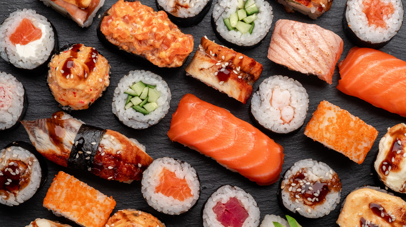 What is Sushi vs Sashimi: Distinguishing Sushi and Sashimi on the Plate